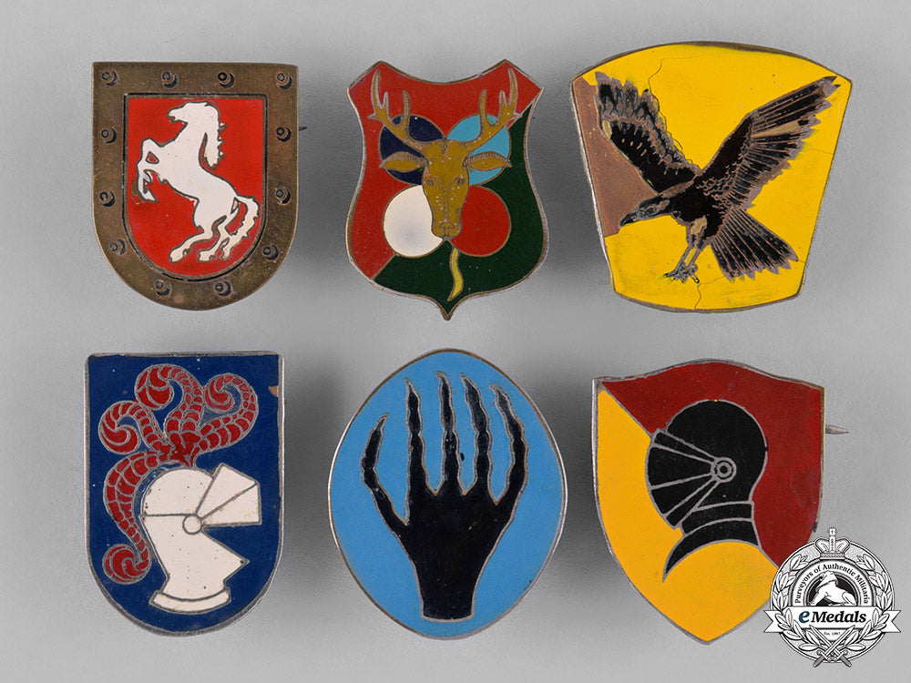 netherlands,_kingdom._twenty-_four_royal_dutch_army_badges_c18-030632