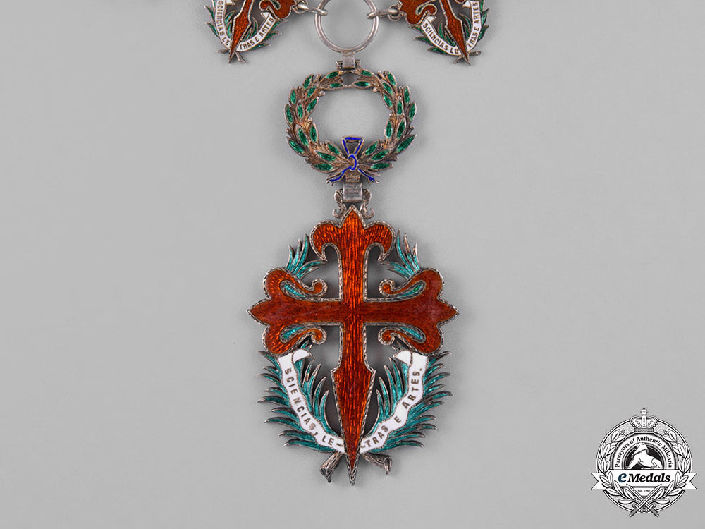 portugal,_republic._an_order_of_st._james_of_the_sword(_gcse),_grand_cross_collar_c.1930_c18-030668
