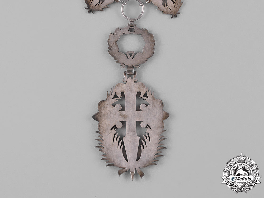 portugal,_republic._an_order_of_st._james_of_the_sword(_gcse),_grand_cross_collar_c.1930_c18-030669