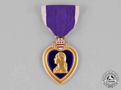 united_states._a_purple_heart_to_technician_carlson,4_th_armored_div,_kia_during_operation_hammelburg,_task_force_baum_c18-030932