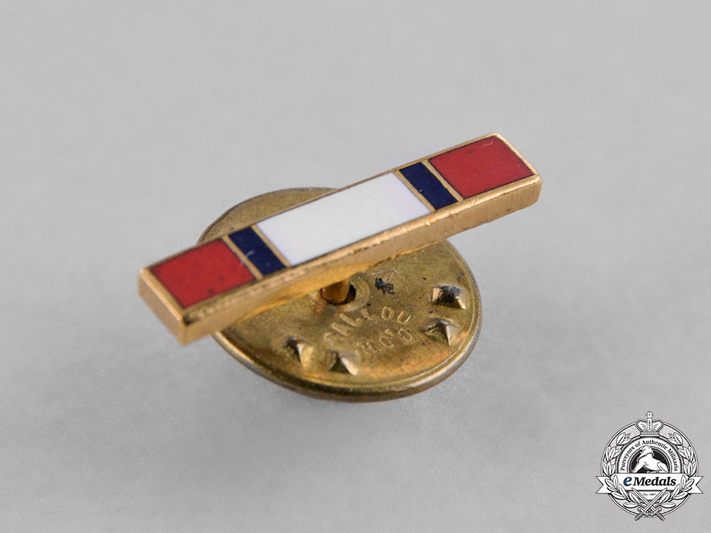 united_states._an_army_distinguished_service_medal,_to_brigadier_general_andrew_j._mcfarland,_usa_c18-031006