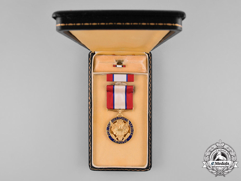 united_states._an_army_distinguished_service_medal,_to_brigadier_general_andrew_j._mcfarland,_usa_c18-031008