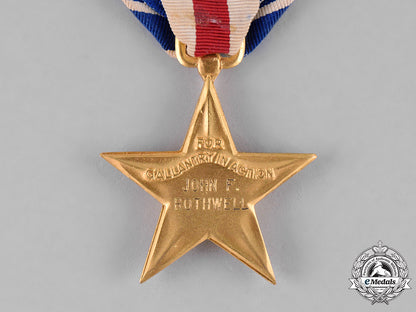 united_states._a_tam_ky_bronze&_silver_star_group_to_airborne_medic,_private_rothwell,1967_c18-031114