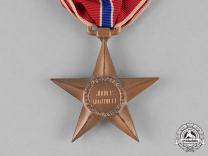 united_states._a_tam_ky_bronze&_silver_star_group_to_airborne_medic,_private_rothwell,1967_c18-031117