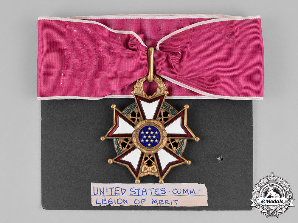 united_states._a_legion_of_merit,_commander,_c.1944_c18-031287