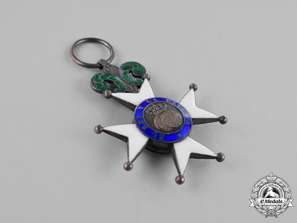 spain,_kingdom._a_royal_military_order_of_st._ferdinand,_officer's_badge,_c.1910_c18-031305