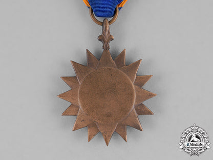 united_states._a_pair_of_air_force_service_medals_c18-031322