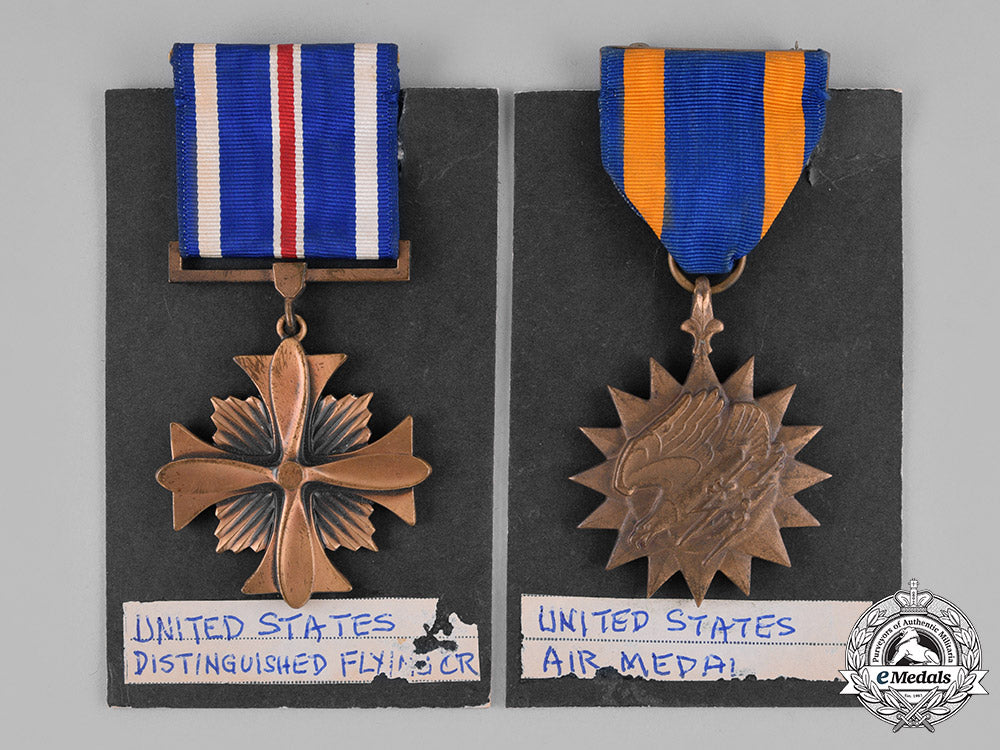 united_states._a_pair_of_air_force_service_medals_c18-031324