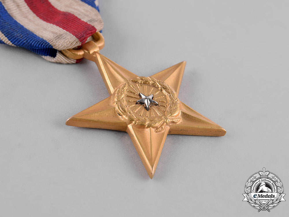 united_states._a_lot_of_nine_medals&_campaign_awards,_c.1946_c18-031327
