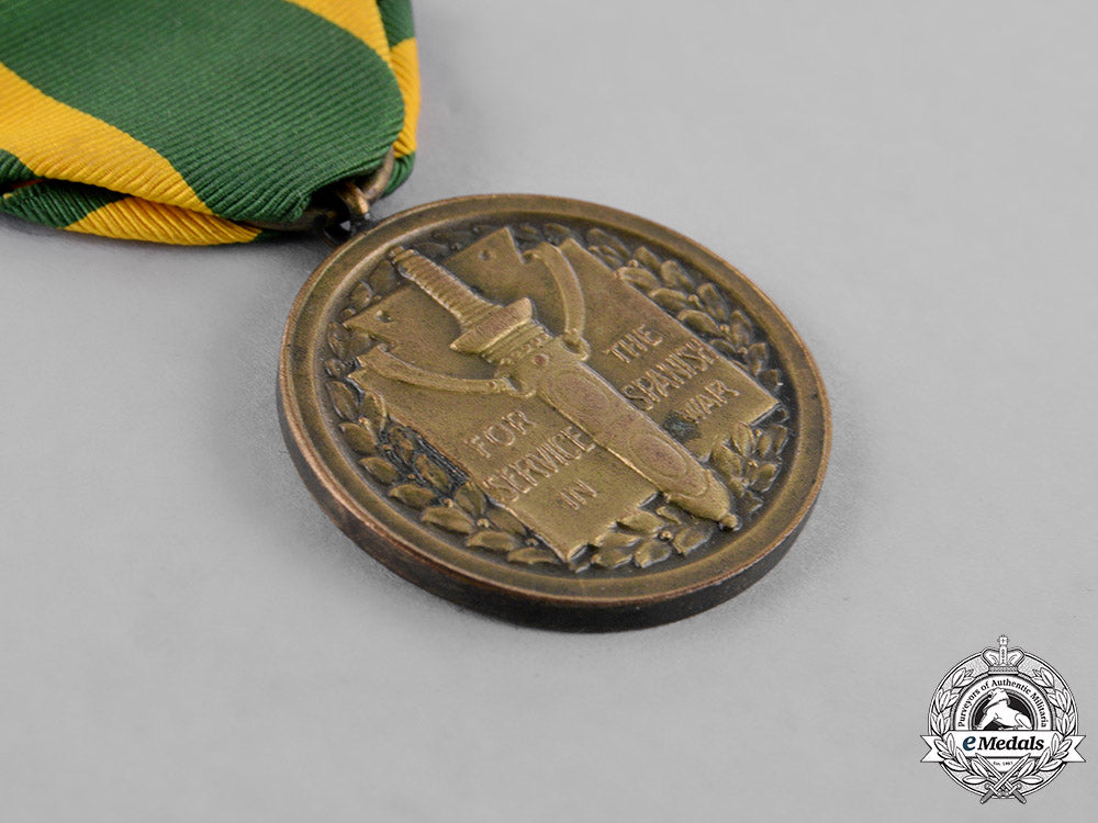 united_states._a_lot_of_nine_medals&_campaign_awards,_c.1946_c18-031329