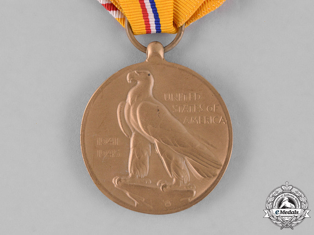 united_states._a_lot_of_three_service_medals_c18-031371