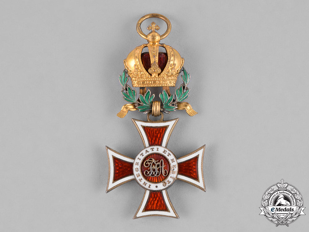 austria,_empire._a_leopold_order,_knight’s_cross_with_swords,_war_decoration,_and_small_decoration,_by_rothe,_c.1916_c18-031394