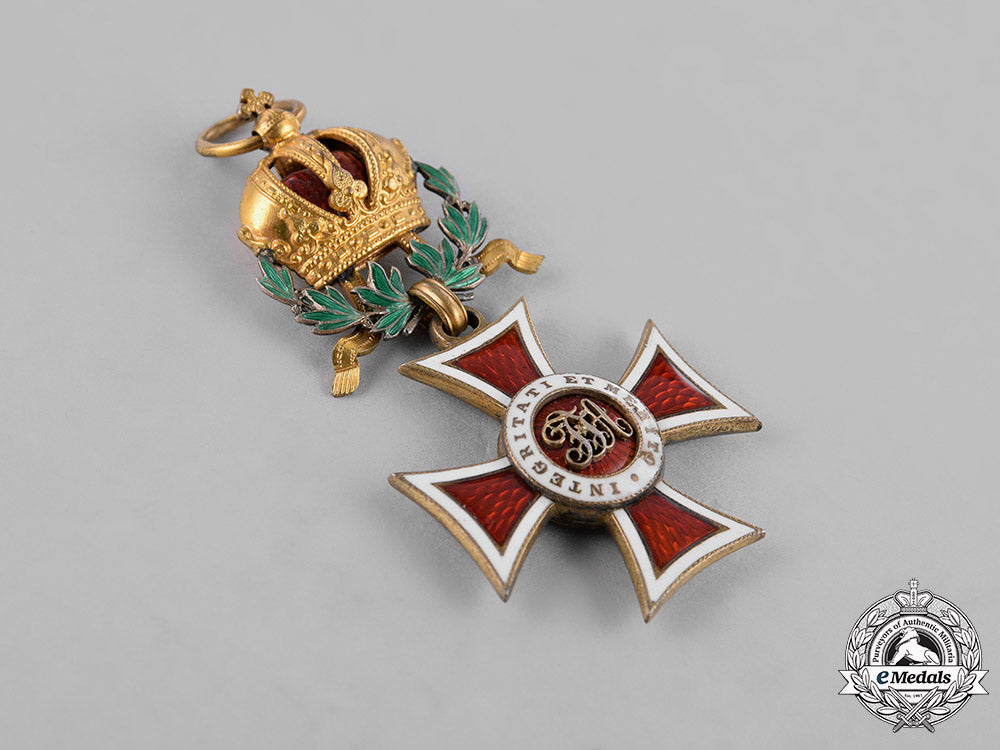 austria,_empire._a_leopold_order,_knight’s_cross_with_swords,_war_decoration,_and_small_decoration,_by_rothe,_c.1916_c18-031397