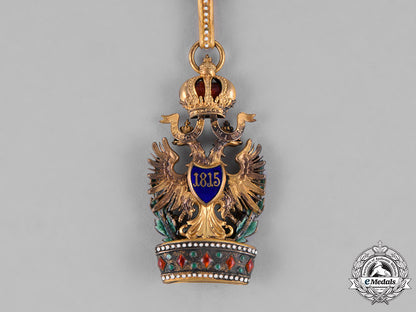 austria,_empire._an_order_of_the_iron_crown,_iii._class,_with_war_decoration,_by_a.e._köchert,_c.1915_c18-031407