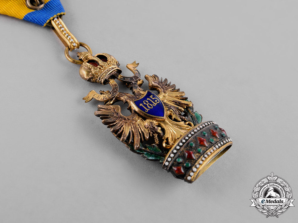 austria,_empire._an_order_of_the_iron_crown,_iii._class,_with_war_decoration,_by_a.e._köchert,_c.1915_c18-031411
