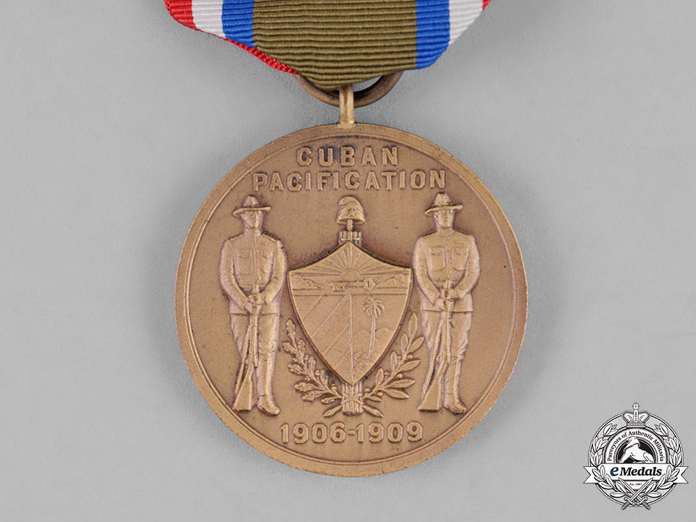 united_states._three_early20_th_century_campaign_medals_c18-031455