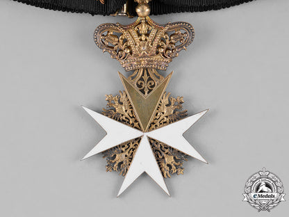 austria,_empire._an_order_of_the_knights_of_malta,_grand_cross_neck_badge,_c.1914_c18-031467