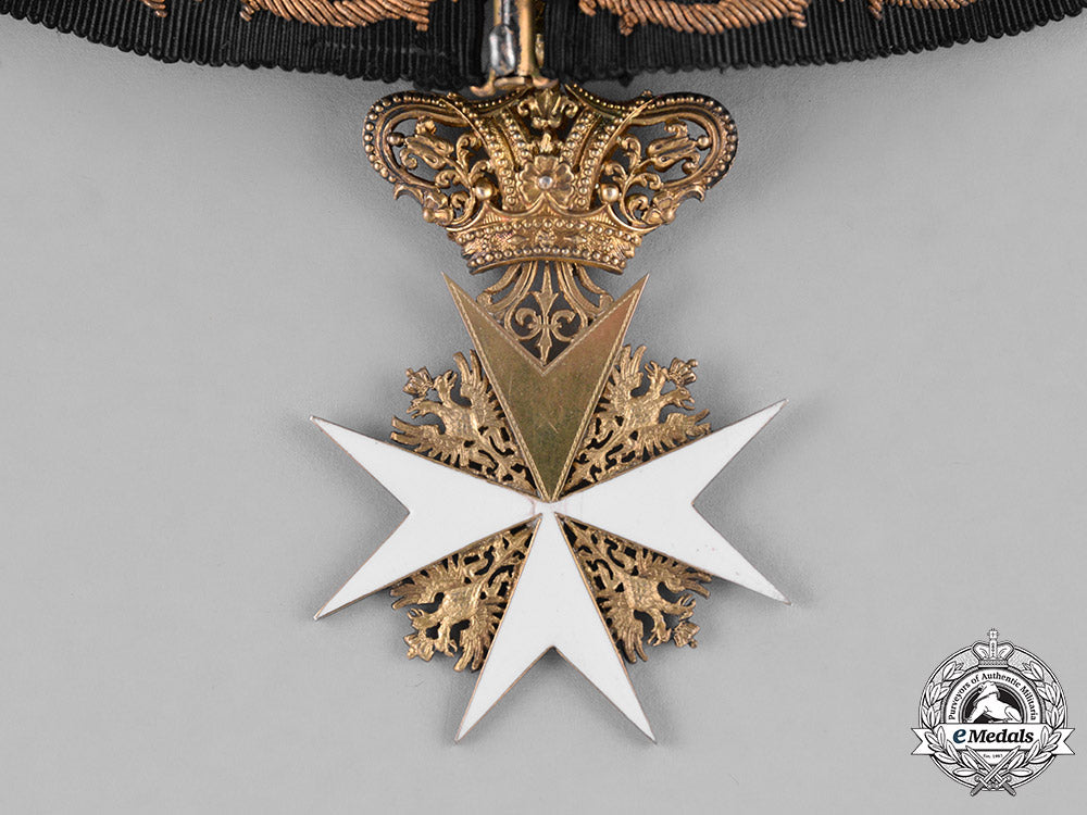 austria,_empire._an_order_of_the_knights_of_malta,_grand_cross_neck_badge,_c.1914_c18-031468