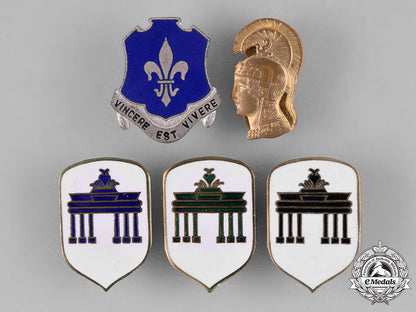 united_states._fifteen_regimental_badges_c18-031563