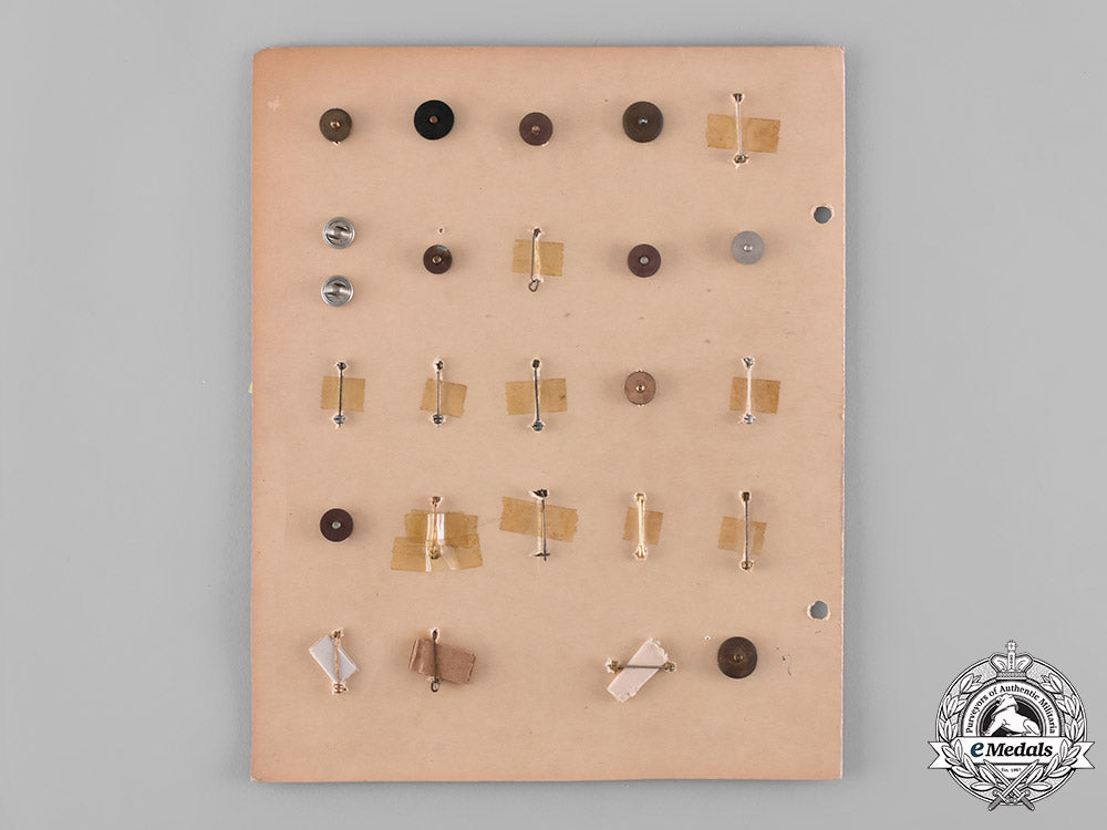 united_states._a_lot_of_thirty-_four_tank&_tank_destroyer_badges_c18-031583