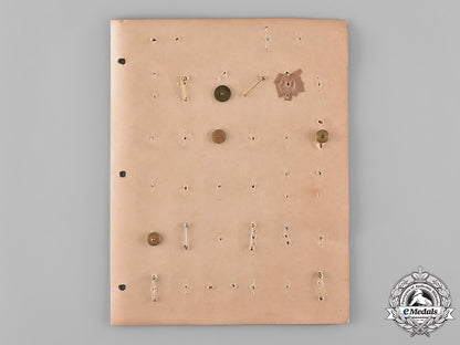 united_states._a_lot_of_thirty-_four_tank&_tank_destroyer_badges_c18-031585