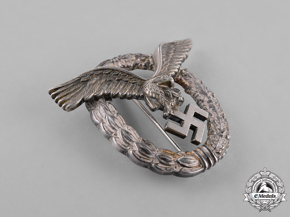 germany,_luftwaffe._a_pilot’s_badge,_by_gebrüder_wegerhoff_c18-031627