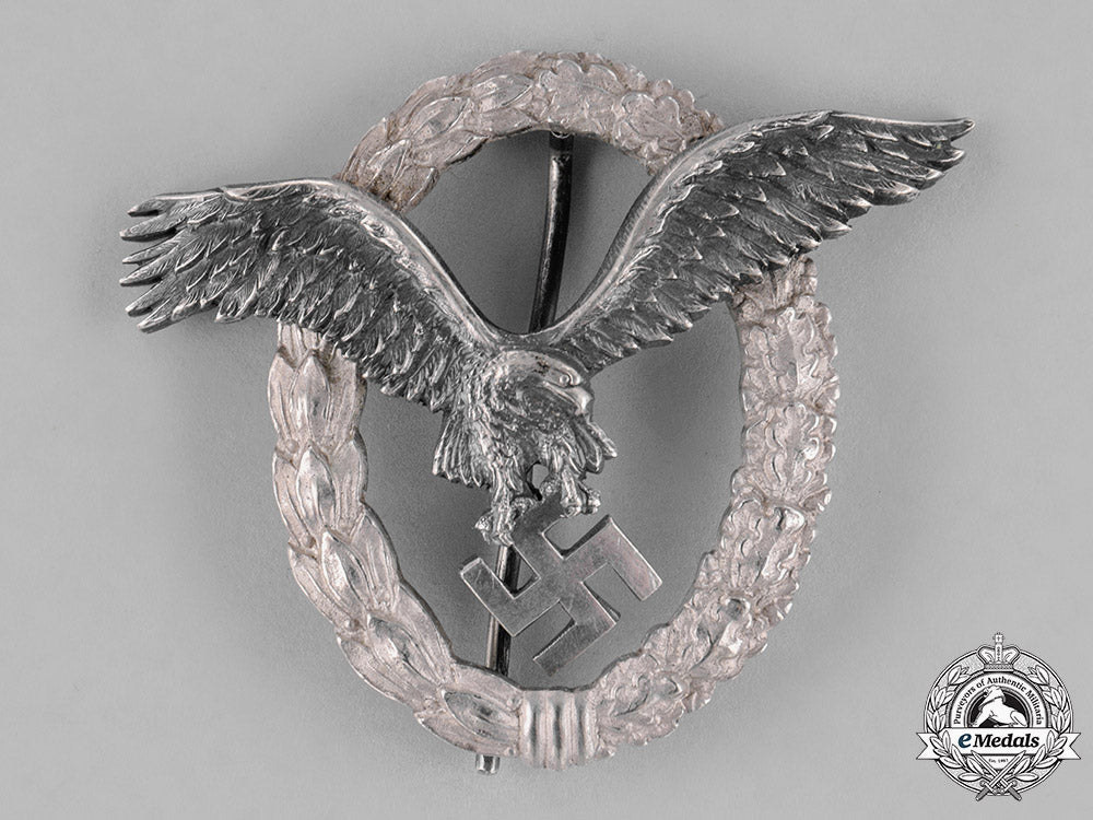germany,_luftwaffe._a_pilot’s_badge,_by_c._e._juncker,_named,_c.1937_c18-031715