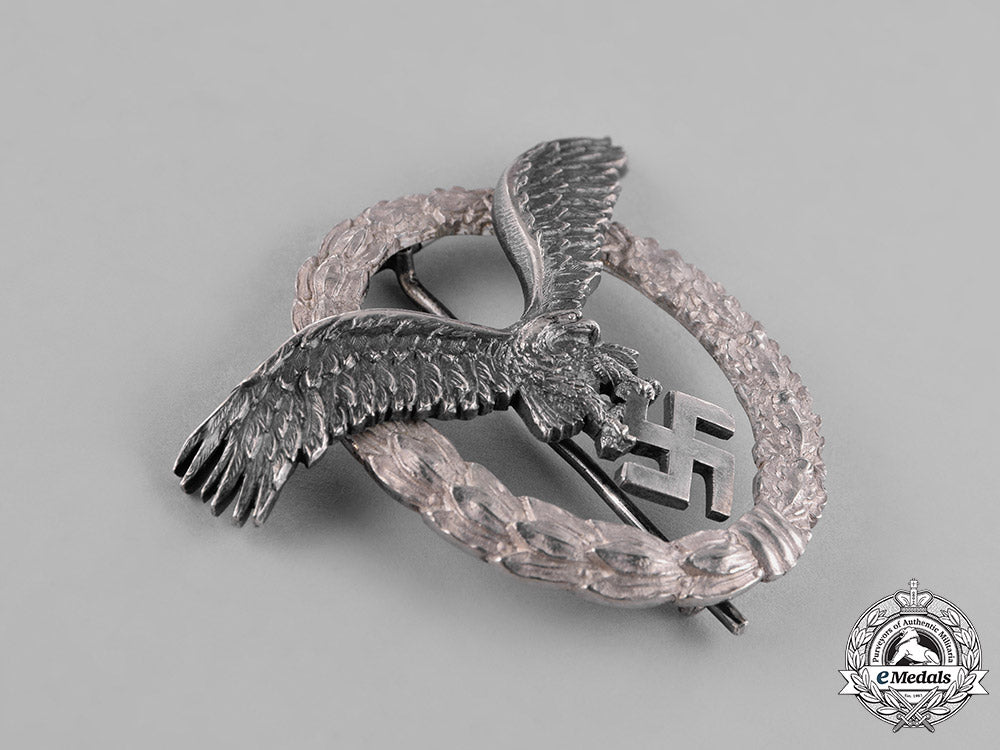 germany,_luftwaffe._a_pilot’s_badge,_by_c._e._juncker,_named,_c.1937_c18-031718