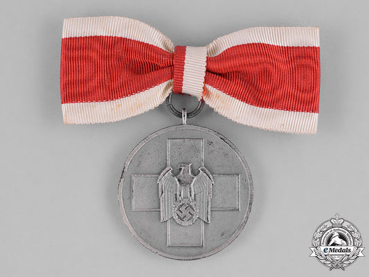 germany,_third_reich._a_social_welfare_medal_c18-031746