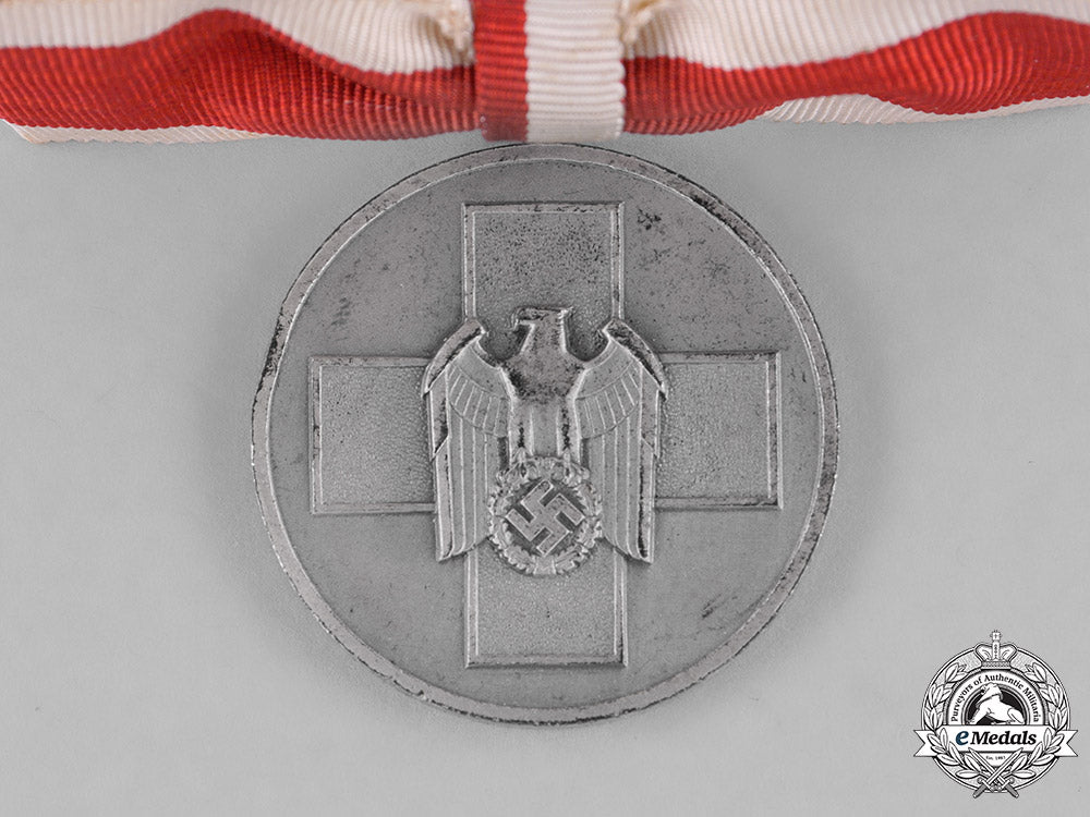 germany,_third_reich._a_social_welfare_medal_c18-031748