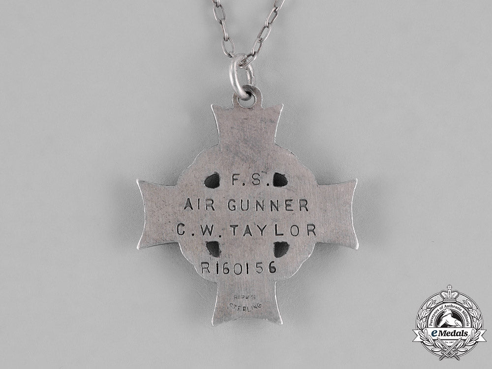 canada._a_memorial_cross_to_warrant_officer_taylor,_rcaf,_attack_on_berlin,1943_c18-031970