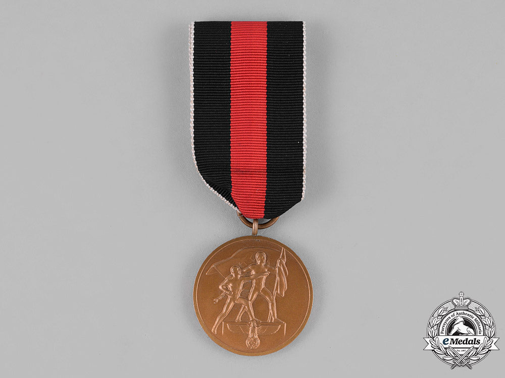 germany,_third_reich._a_sudetenland_medal_with_case_c18-032239