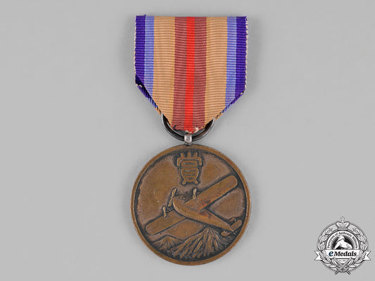 japan,_occupied_manchukuo._a_hsinking_flight_academy_association_merit_medal,_c.1940_c18-032267