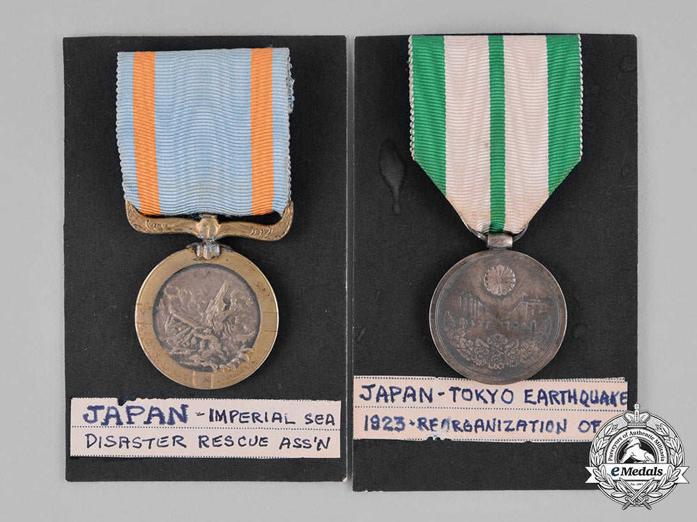 japan,_empire._two_commemorative&_service_medals_c18-032304