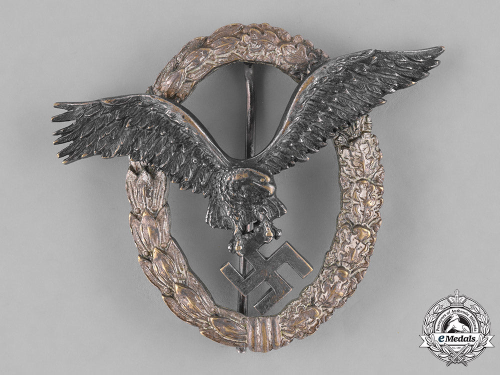 germany,_luftwaffe._a_pilot_badge,_type_i,_by_c.e._juncker_with_case_c18-032647
