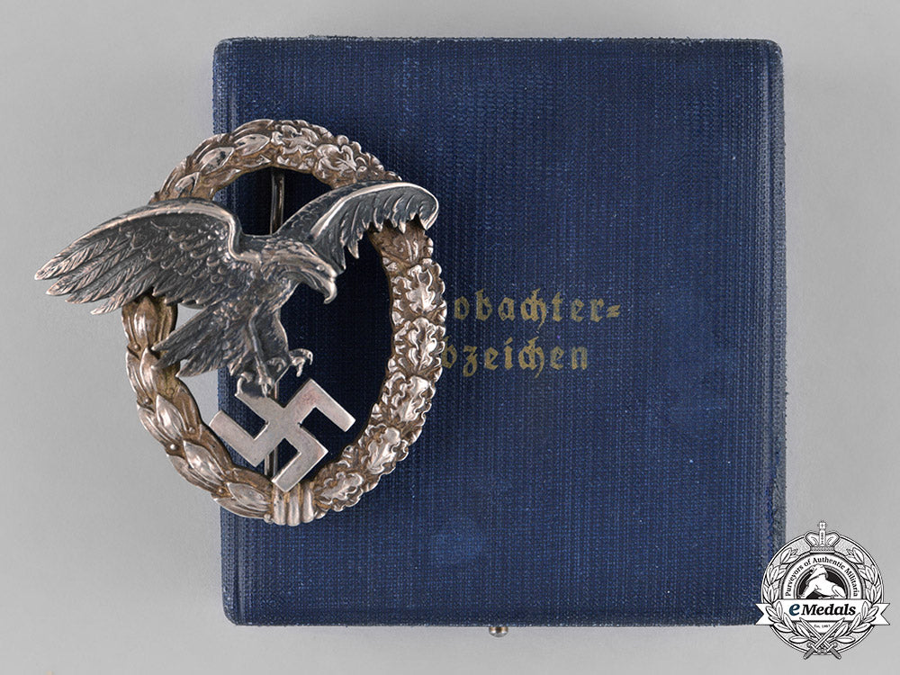 germany,_luftwaffe._an_early_observer’s_badge_by_c.e._juncker,_with_case_c18-032667