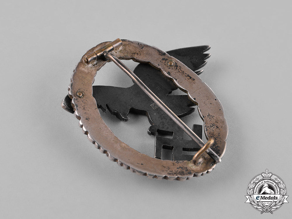 germany,_luftwaffe._an_early_observer’s_badge_by_c.e._juncker,_with_case_c18-032670