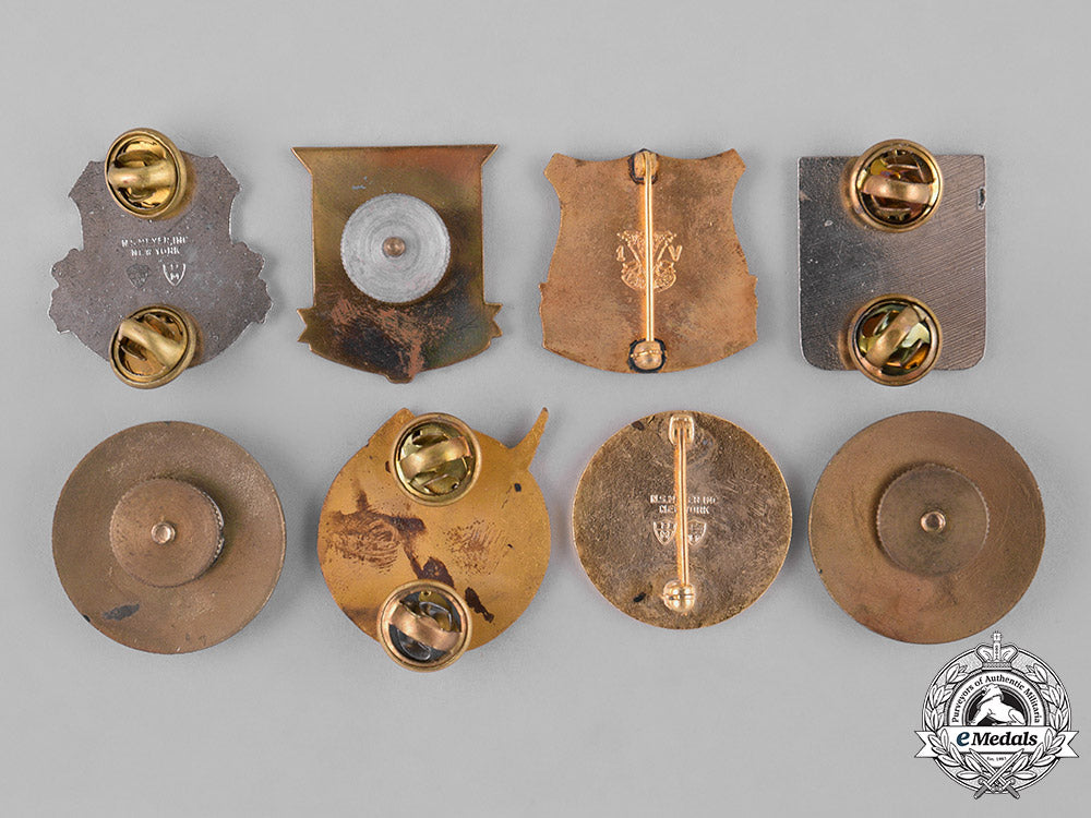 united_states._forty-_nine_military_badges_c18-032695