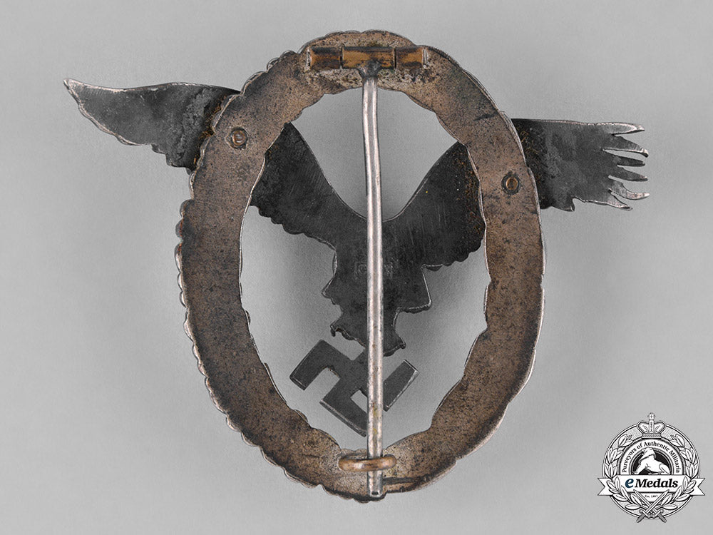 germany,_luftwaffe._a_pilot’s_badge,_by_c._e._juncker,_c.1937_c18-032715