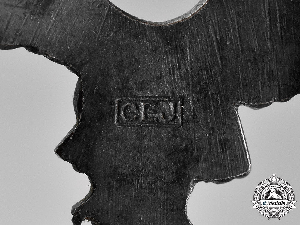 germany,_luftwaffe._a_pilot’s_badge,_by_c._e._juncker,_c.1937_c18-032720