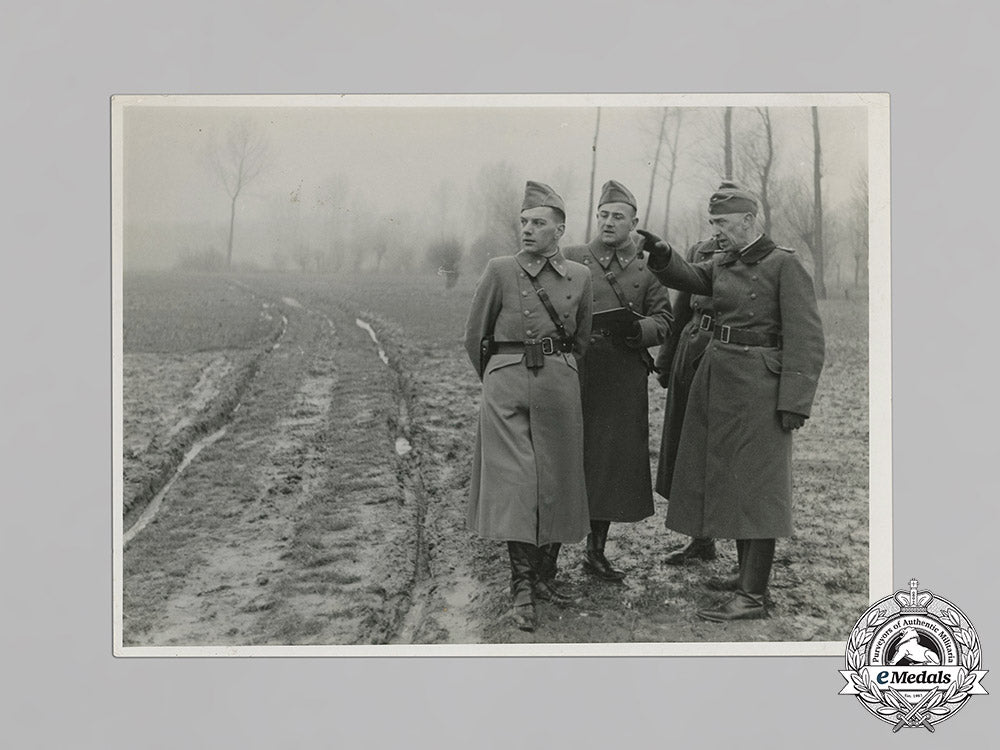 germany,_heer._a_private_wartime_photo_album;_spain,_france,_guernsey,_and_a.h._in_poland_c18-032738