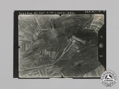 united_states._a_dfc&_air_medal_group_to_capt._philip_browning,_aerial_photographer,_kia,1951_near_yandok,_korea._c18-032738_1_1