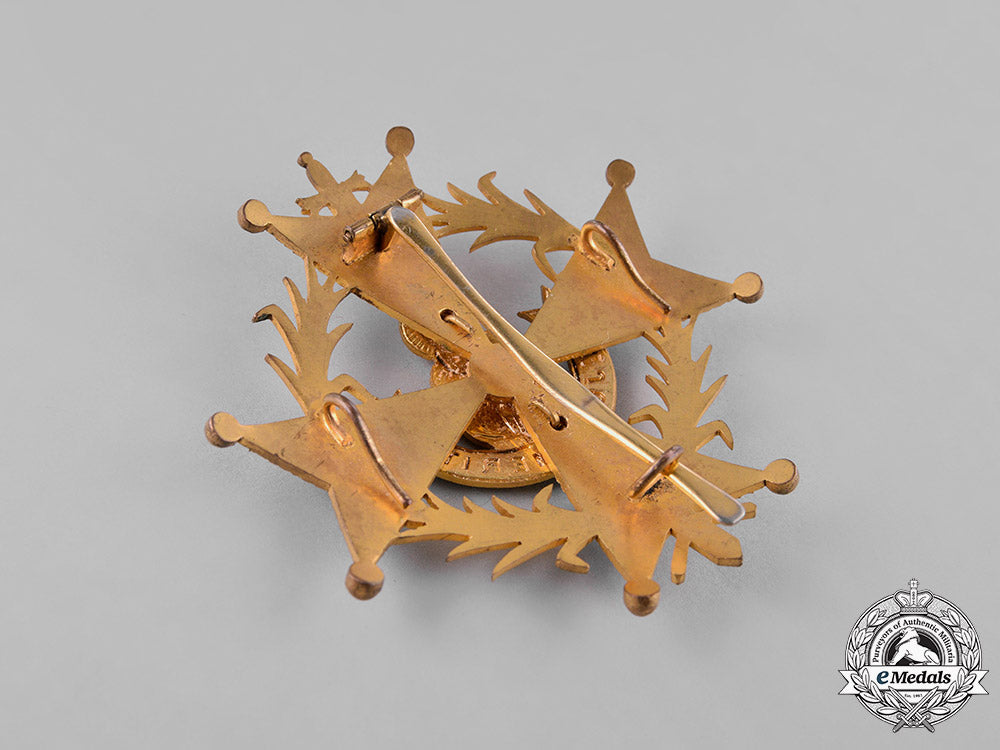 spain,_franco_period._an_order_of_the_cross_of_st._raymond_of_peñafort,_breast_star,_c.1950_c18-032943