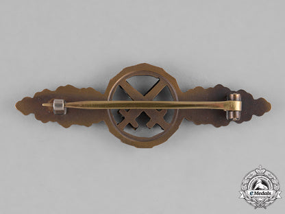 germany,_federal_republic._a_luftwaffe_air-_to-_ground_support_clasp,_bronze_grade,_alternative1957_version_c18-033380