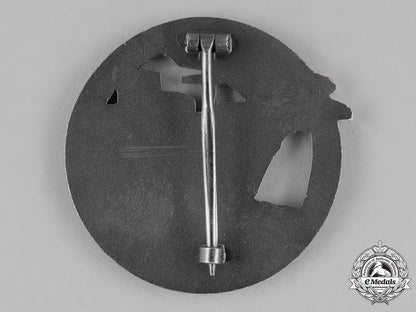germany,_federal_republic._a_blockade_runner_badge,_silver_grade,_alternative1957_version_c18-033386