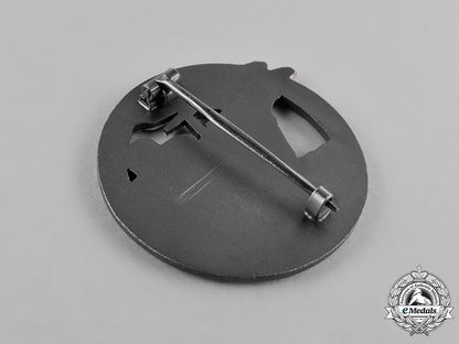 germany,_federal_republic._a_blockade_runner_badge,_silver_grade,_alternative1957_version_c18-033388