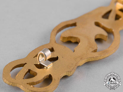 germany,_federal_republic._a_small_battle_unit_combat_clasp,_gold_grade,_alternative1957_version_c18-033407
