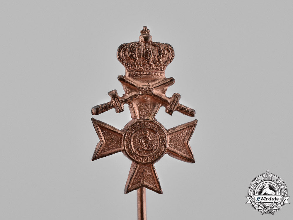 bavaria,_kingdom._a_grouping_of_first_war_period_military_service_decorations_c18-033444