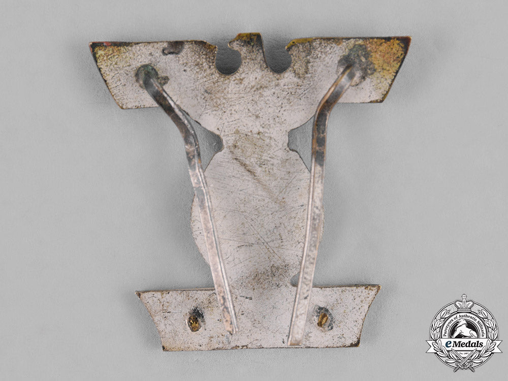 germany,_wehrmacht._a_clasp_to_the1939_iron_cross,_second_class,_type_ii_c18-033703