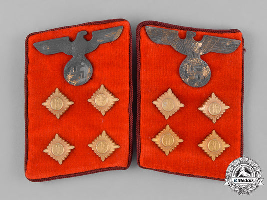 germany,_nsdap._a_pair_of_gau-_level_nsdap_gemeinschaftsleiter_collar_tabs_c18-033753